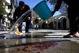 Elle enseignait la littérature persane à l'université et elle descend de la famille royale. Afghanistan Vers Un Retour Au Pouvoir Des Talibans
