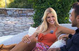 Season 15 of the bachelorette was truly one of the most dramatic seasons ever, as her final pick jed wyatt turned out to be no good. Die Bachelorette 2019 Knutschen Bei Den Eltern Und Der Nachste Haut Freiwillig Ab Panorama Stuttgarter Nachrichten