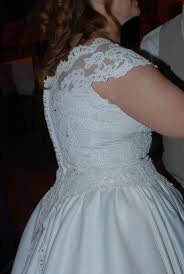 Check spelling or type a new query. Brautkleid Gr 44 Mit Spitze Stickerei Und Perlen Kleiderkorb De