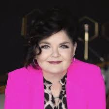 Shari Baird's Instagram, Twitter & Facebook