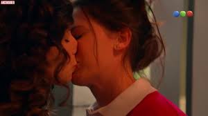 Delfina Chaves desnuda en Amar, después de amar < ANCENSORED