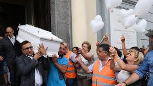 Investigation launched after suicide of woman over sex videos – The Irish  Times