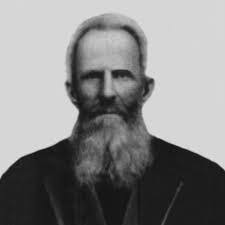 Ruth Durfee's Instagram, Twitter & Facebook