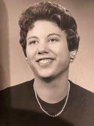 Nanette Fox's Instagram, Twitter & Facebook