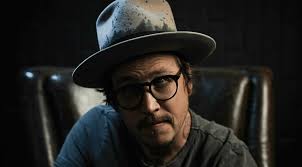 Eric Ahlgrim's Instagram, Twitter & Facebook