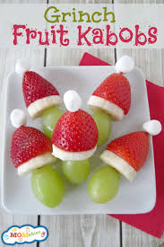 What a great way to enjoy fruit & veggie appetizers. Grinch Fruit Kabobs Momables