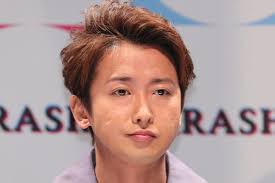 《ついに公開されたタトゥー》大野智、左腕を埋め尽くす“パステル ...