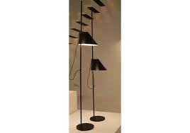 Die leuchte strahlt vornehmlich direktes, blendfreies licht nach unten ab. Yuh Louis Poulsen Stehleuchte Milia Shop