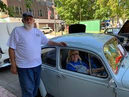 Arts festival and car show draw big holiday-weekend crowds