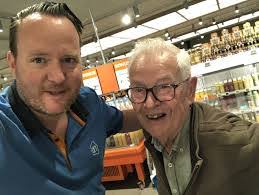 Mark Moen's Instagram, Twitter & Facebook