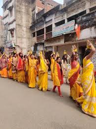 Giridih News: बीबीसी रोड हनुमान मंदिर से निकाली गयी भव्य कलश यात्रा, देखें  झलकियां - City News Giridih