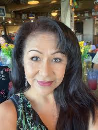 And that Ola Ray's hair style of the 80s... Mr Richie reaching out....by  saying Hello !