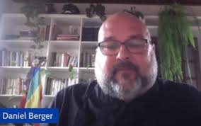 Comer ou estudar, eis a questão. Entrevista com Daniel Berger sobre a  educação de jovens e adultos no Brasil