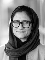 Elisabeth Baxter's Instagram, Twitter & Facebook