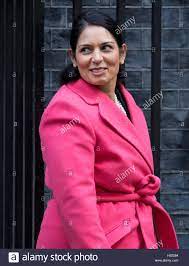 Only by doling out more points to highly skilled, better paid workers who. Internationaler Entwicklung Sekretar Priti Patel 10 Downing Street London Fur Die Wochentlichen Kabinettssitzung Angekommen Stockfotografie Alamy