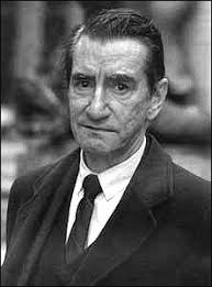 Un homenatge a Miquel Porter i Moix serveix per presentar el seu fons  personal i una col·lecció de cartells i ʻlobby cardsʼ de cinema de la UB