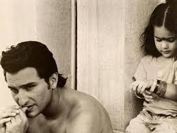 Sara Ali Khan Shares A Series Of Childhood Pictures With Daddy Saif Ali Khan On Father S Day Father Daughter Relationship Sara Ali Khan Father Songs