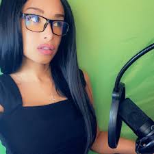 The Female Narcissist by Some Like it Hot