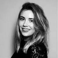 Ellen Shipton's Instagram, Twitter & Facebook