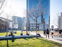 Tutta la lombardia diventa zona rossa, come anche la marca trevigiana, e lo sarà da domenica 8 marzo al 3 aprile 2020. Lombardia Zona Rossa I Dati Dei Comuni E Il Rischio Per Tutta La Regione Corriere It