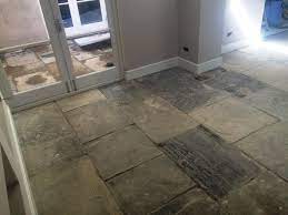 The best natural stone flags tiles for beautiful stone floors with many variations of limestone sandstone and slate to choose from. York Stone Kitchen Floor Tiles
