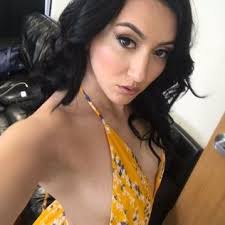 Clarissa Mitchell (@Clariss89569623)