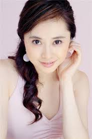 Cuộc sống hiện tại của ni cô Hong Kong sở hữu sắc đẹp 10 năm như 1