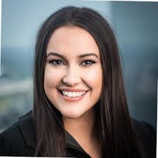 Julia Lain's Instagram, Twitter & Facebook