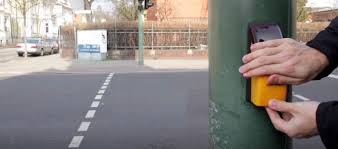Geheimer Polizeitrick An Der Ampel Dich Nervt Das Standige Warten An Der Roten Ampel Du Hast Standig Rote Welle Und Fragst Dich Wie Das S Ampel Polizei Tricks