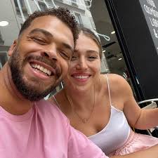 Timothy Hill + Bianca Heinicke: Sie freuen sich über Familienzuwachs