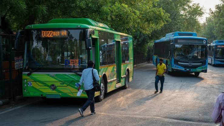 Cabinet approves ₹9,585-crore scheme to replace old trucks, buses in Delhi-NCR