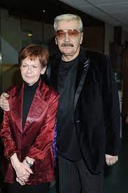 Maria czubaszek studiowała filologię angielską i i dziennikarstwo i na uniwersytecie warszawskim, choć żadnego z tych kierunków nie skończyła. Pbvn6qp06wiqqm