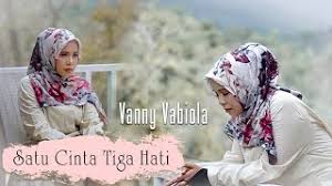 f# b c# d#m a#m chords for dj reggae ada rindu untukmu (vanny'vabiola) | remix terbaru 2020 with song key, bpm, capo transposer, play along with guitar, piano, ukulele & mandolin. Chords For Vanny Vabiola Satu Cinta Tiga Hati Official Music Video