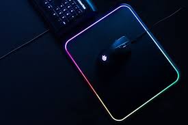 There are different methods of cleaning a mousepad depending on the type of mousepad you before washing a mousepad in a machine, make sure that your mousepad is machine washable. How To Clean Your Mousepad Steelseries