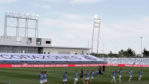 استعاد أتلتيكو مدريد صدارة الدوري الإسباني لكرة القدم بفوزه على ضيفه هويسكا بهدفين نظيفين في المباراة التي جمعتهما اليوم الخميس، ضمن منافسات الجولة الـ31 من المسابقة. Ø¬Ø¯ÙˆÙ„ Ù…Ø¨Ø§Ø±ÙŠØ§Øª Ø§Ù„Ø¯ÙˆØ±ÙŠ Ø§Ù„Ø¥Ø³Ø¨Ø§Ù†ÙŠ Ø§Ù„ÙŠÙˆÙ… Ø§Ù„Ø®Ù…ÙŠØ³ 18 ÙŠÙˆÙ†ÙŠÙˆ 2020 ÙˆØ§Ù„Ù‚Ù†ÙˆØ§Øª Ø§Ù„Ù†Ø§Ù‚Ù„Ø© Ù…Ø¯Ø±ÙŠØ¯ÙŠ