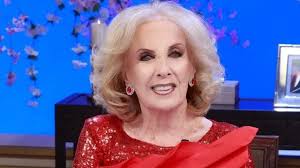 La causa por la que Mirtha Legrand no puede caminar descalza