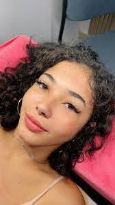 Amy Echeverry's Instagram, Twitter & Facebook