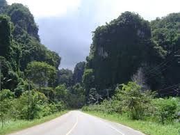 Di krabi, kami telah menyewa kereta sebaik tibanya di airport krabi dan telah menggunakan sepenuhnya kereta sewa sepanjang di krabi. Hari Ke 5 Pantai Ao Nang Krabi Jejak Kaki