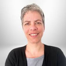 Isabelle Morin's Instagram, Twitter & Facebook