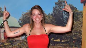 Anne Wünsche: Oben-ohne-Foto mit einer klaren Botschaft | BRIGITTE.de