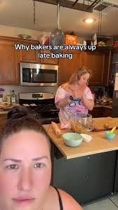 These would be perfect for Christmas and are so simple to make! Here is how  to make them: Cookies • 1 cup margarine, softened • 1.5 cups powdered sugar  • 2 tsp