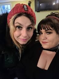 Hi, you wanna drink with me?😅