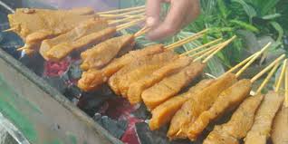 Bagaimana tidak, setiap daerah memiliki sajian khasnya sendiri sehingga begitu banyak ragam makanan yang bisa dicicipi. 10 Makanan Unik Yang Merupakan Kuliner Khas Indonesia Merdeka Com