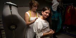 Naples youth/teen theaters show off adult polish