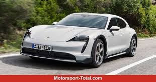 The porsche taycan cross turismo is capable of taking a charging cable up to 270kw. Porsche Taycan Cross Turismo Mehr Bodenfreiheit Kofferraum Und Komfort