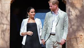 Maybe you would like to learn more about one of these? Meghan Markle Mai Stata Incinta Il Pancione Era Finto Gli Indizi Urbanpost