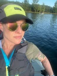 Angela Newingham's Instagram, Twitter & Facebook