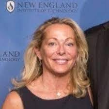 Lori Thibeault's Instagram, Twitter & Facebook