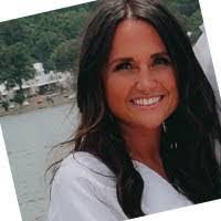 Sarah Branco's Instagram, Twitter & Facebook