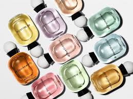 H M Beauty First Fragrance Collection Launches In Singapore Perfume Design Fragrance Collection Luxury Perfume